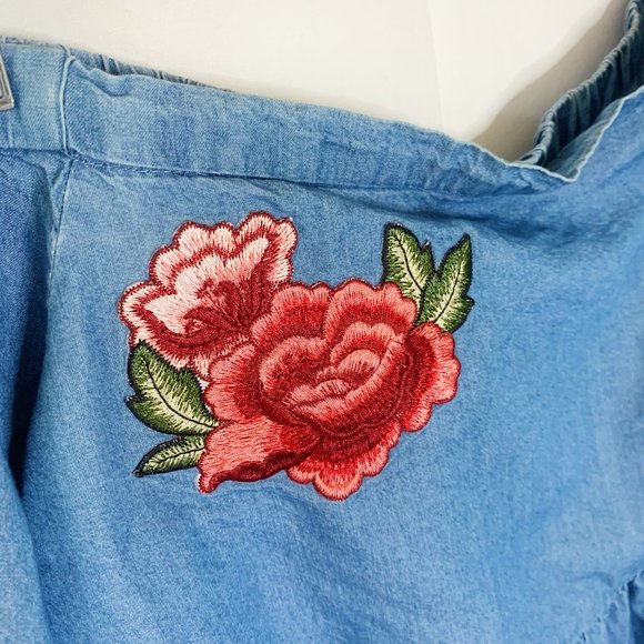 A.N.A. Denim Off the Shoulder Top Size Small - Picture 6 of 7